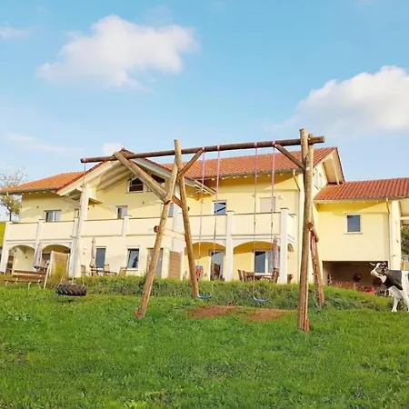 Appartement Broger Obstbaeumle Mit Pool