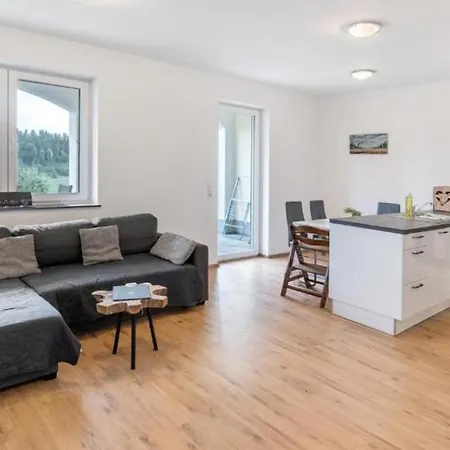 Broger Obstbaeumle Mit Pool *