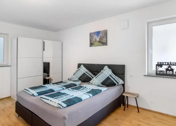 Broger Obstbaeumle Mit Pool Neukirch (Tubingen)